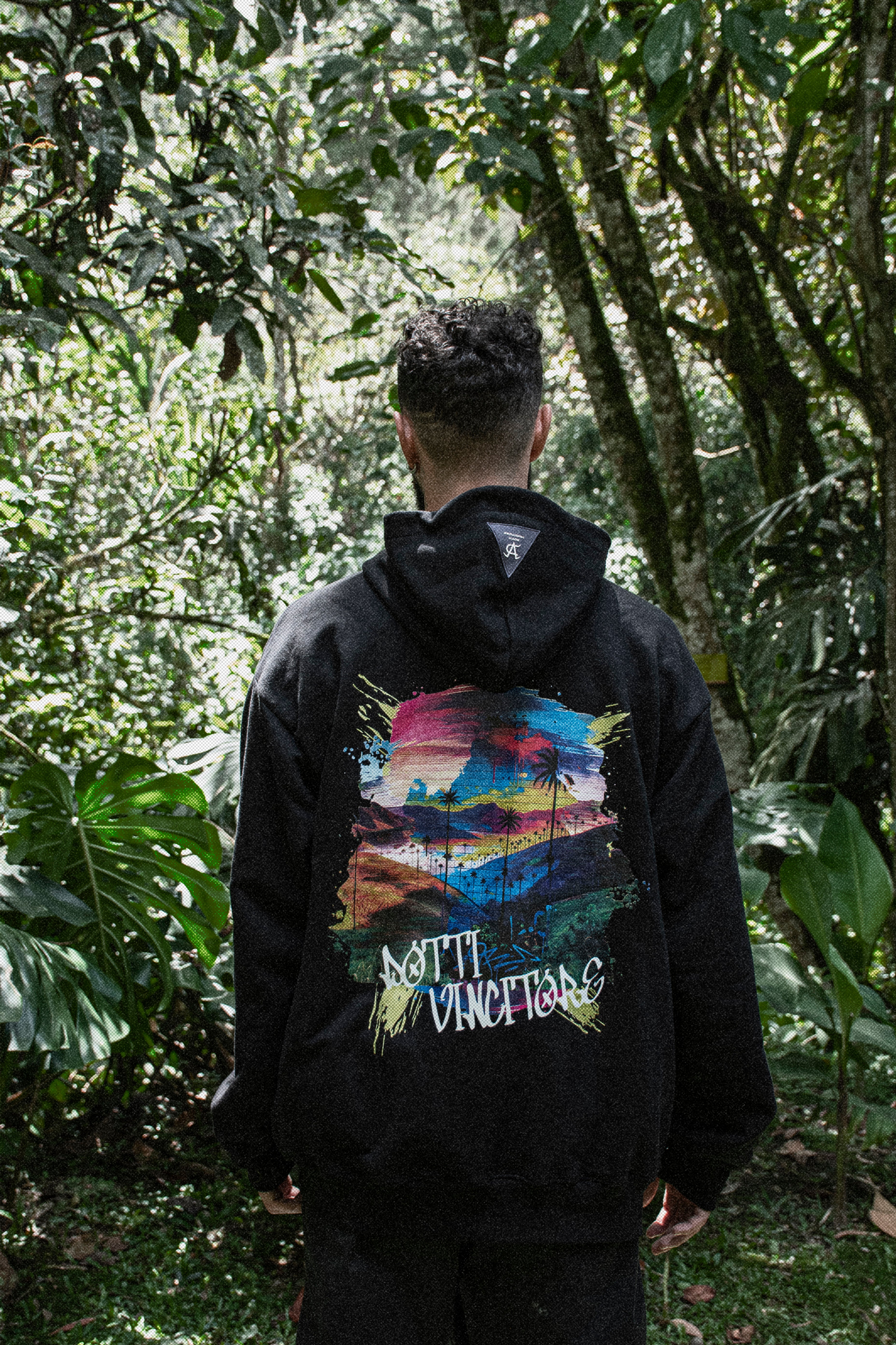 Hoodie “Valle del Cocora — Raíces que elevan”